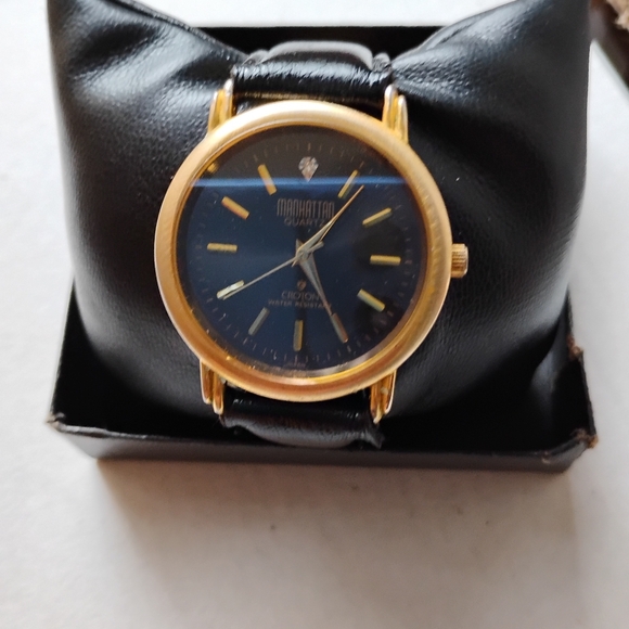 Croton Gold Case Black Dial Watch - Picture 1 of 8